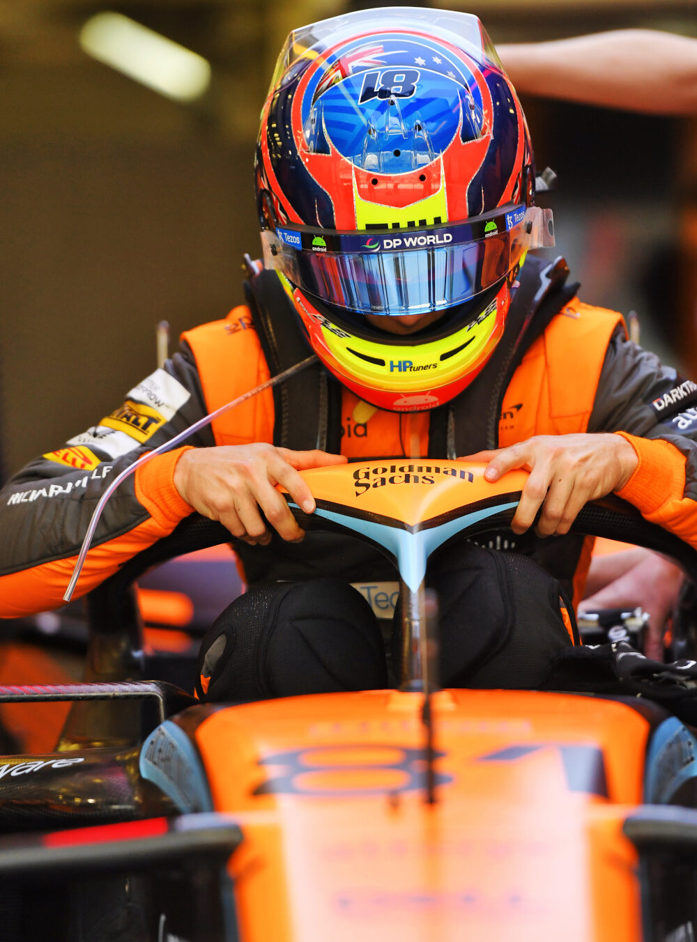 Oscar Piastri - BELL HP - 77